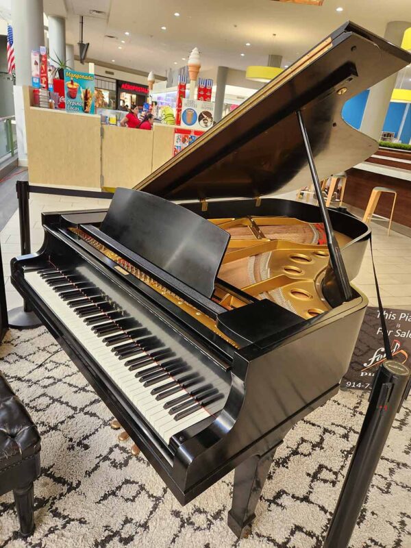 Yamaha grand piano model C7 for sale
