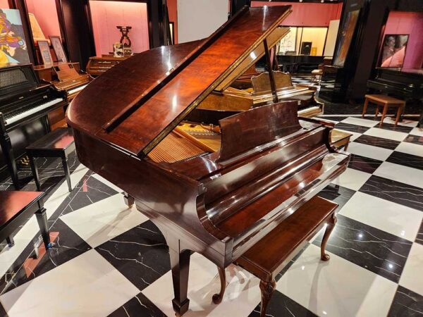 STEINWAY GRAND MODEL 'M'